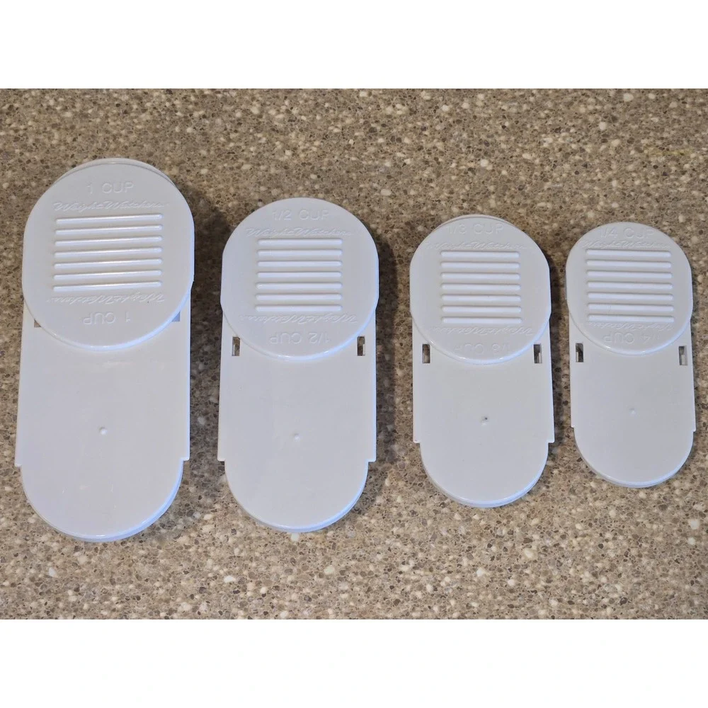 Weight Watchers 4pc Nesting Leveling Measuring Cup‎ Set 1 - 1/2  - 1/3 - 1/4 Cup